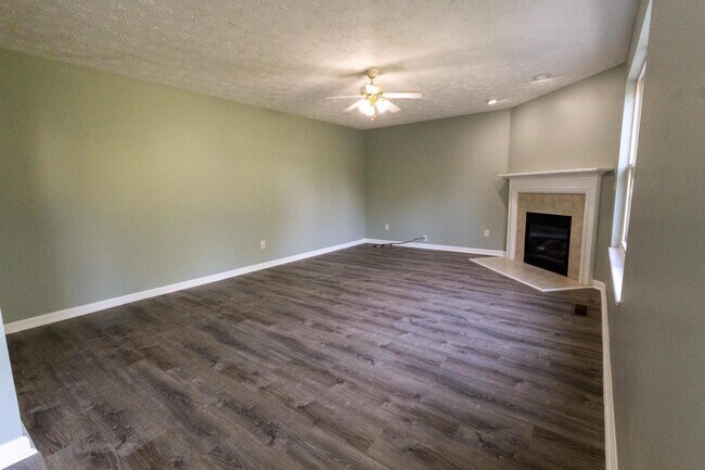 Building Photo - 8246 Maineville Rd