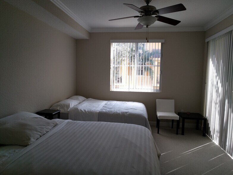 Building Photo - 3210 Renaissance Way