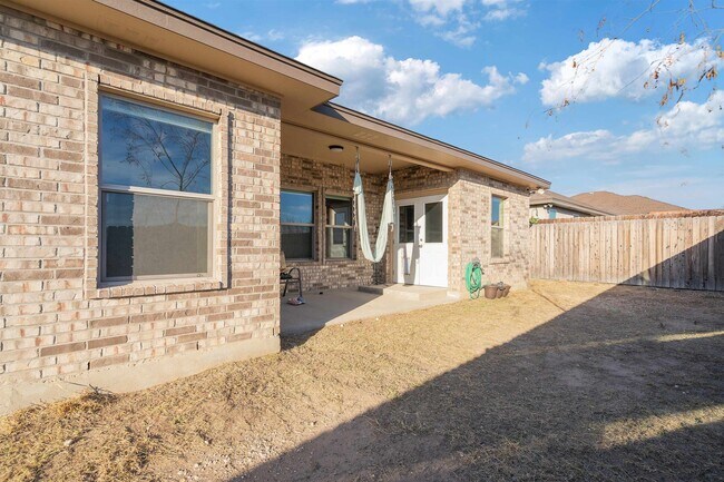 Building Photo - 306 Javier Dr