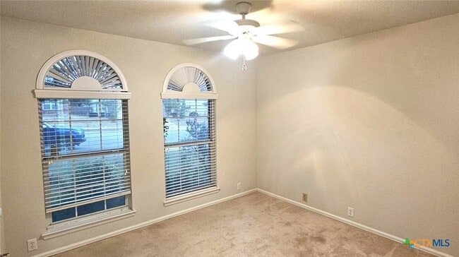 Building Photo - 5509 Columbia Dr