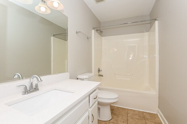 Building Photo - 2044 Horncastle Dr