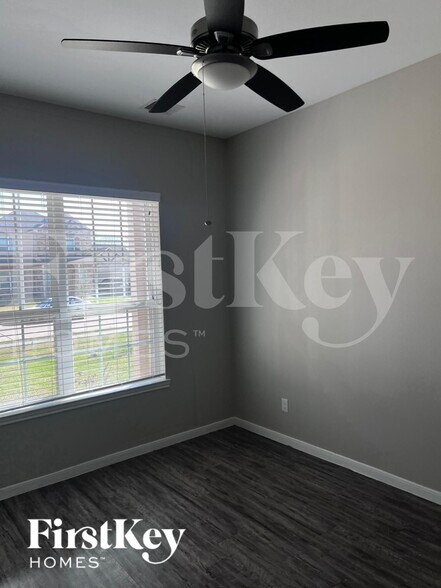 Building Photo - 6434 Upper Leaf Ct