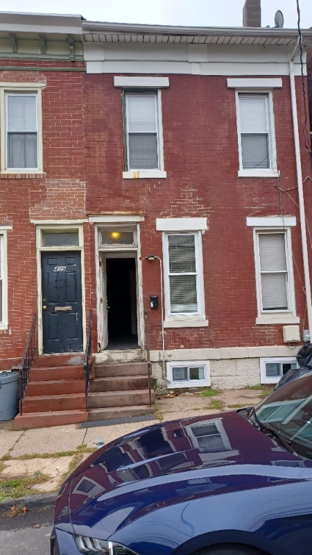 Building Photo - 411 N Montgomery St