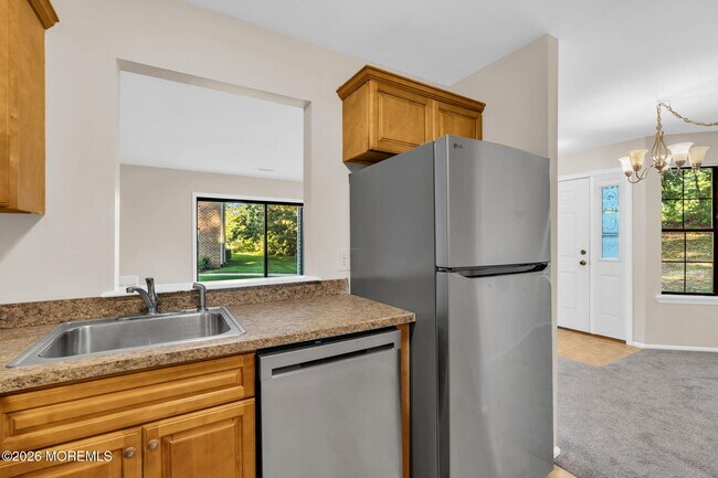 Building Photo - 2101 Bayhead Dr