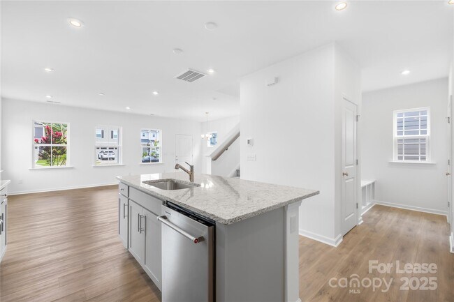 Building Photo - 14032 Penbury Ln