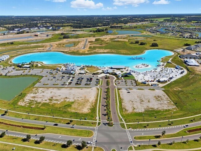 Building Photo - 31524 Golf Dr