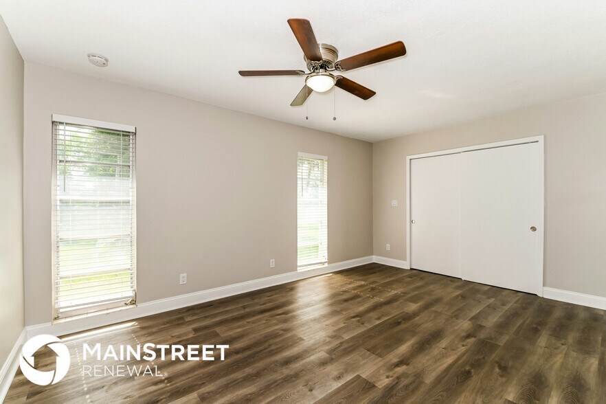 Building Photo - 907 East 3rd Street