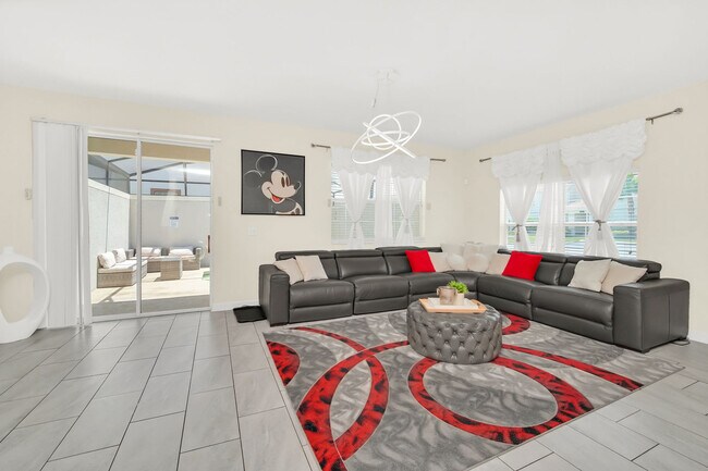 Building Photo - 8992 Stinger Dr