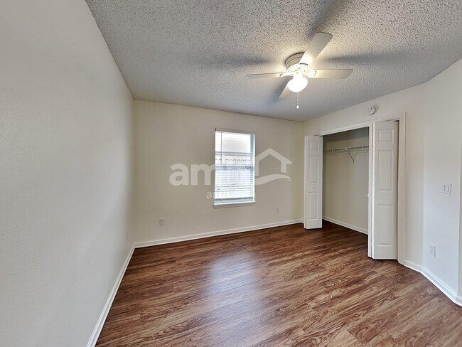 Building Photo - 12582 Ayrshire St E