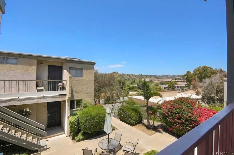 Building Photo - 6675 Mission Gorge Rd