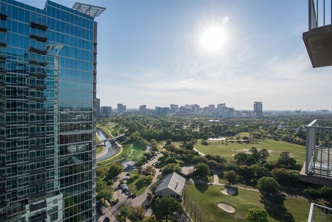 Building Photo - 5925 Almeda Rd
