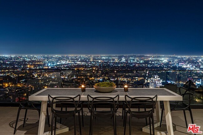 Building Photo - 8366 Sunset View Dr