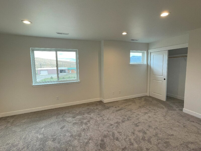 Building Photo - 502 E 2nd Ave