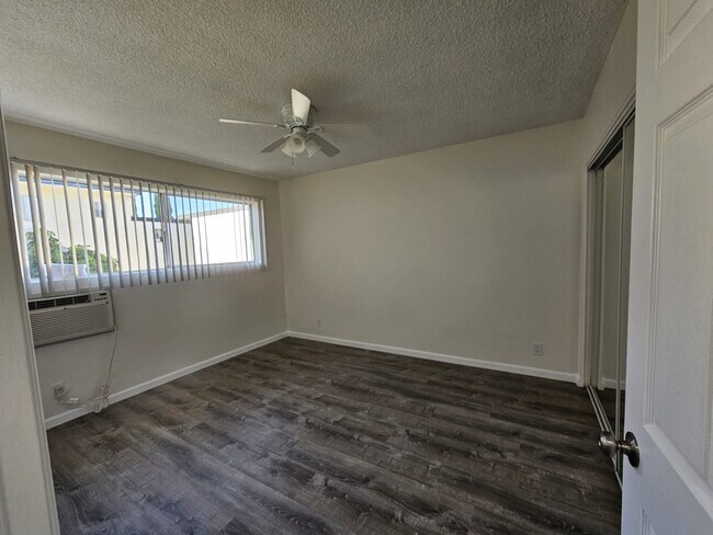 Building Photo - 5430 Corteen Pl