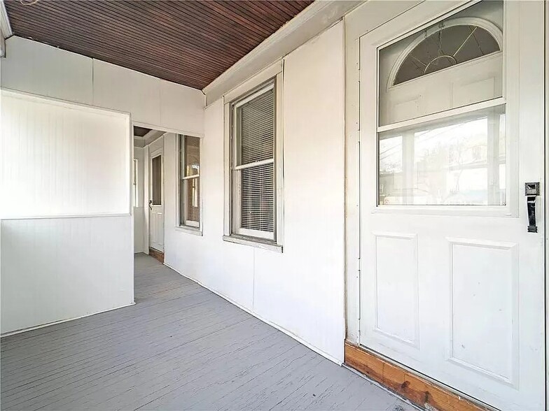Building Photo - 1339 Clifford Ave