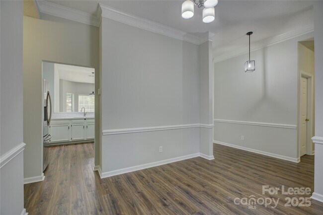 Building Photo - 7017 Scuppernong Ct