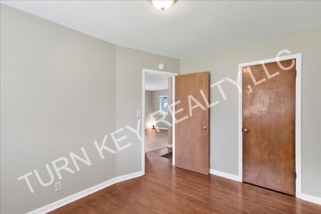 Building Photo - Duplex for Rent in Forestdale **ACCEPTS SE...