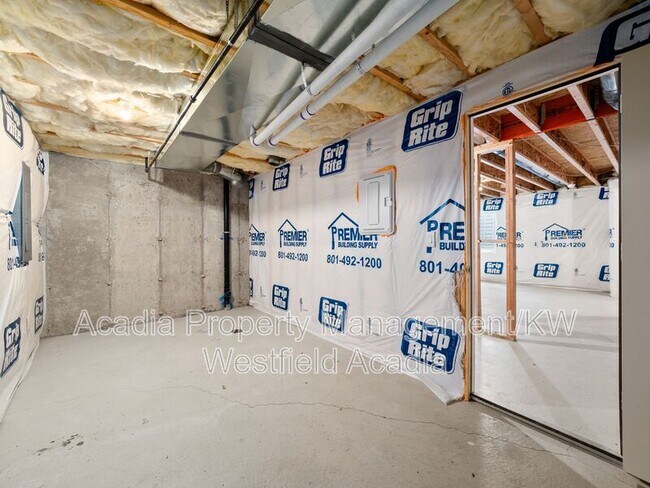 Building Photo - 15083 S Reins Wy