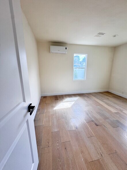 Building Photo - 11836 Laurelwood Dr