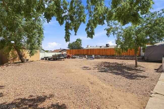 Building Photo - 609 Sierra Ln