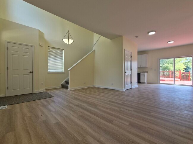 Building Photo - 2355 Shiloh Dr