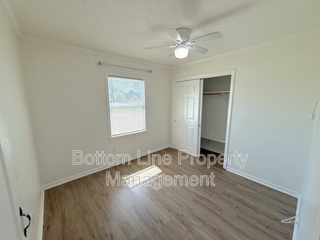 Building Photo - 749 Shannon Bradley Rd