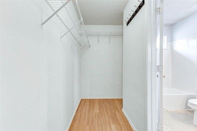 Building Photo - 4722 Windy Cypress Ct