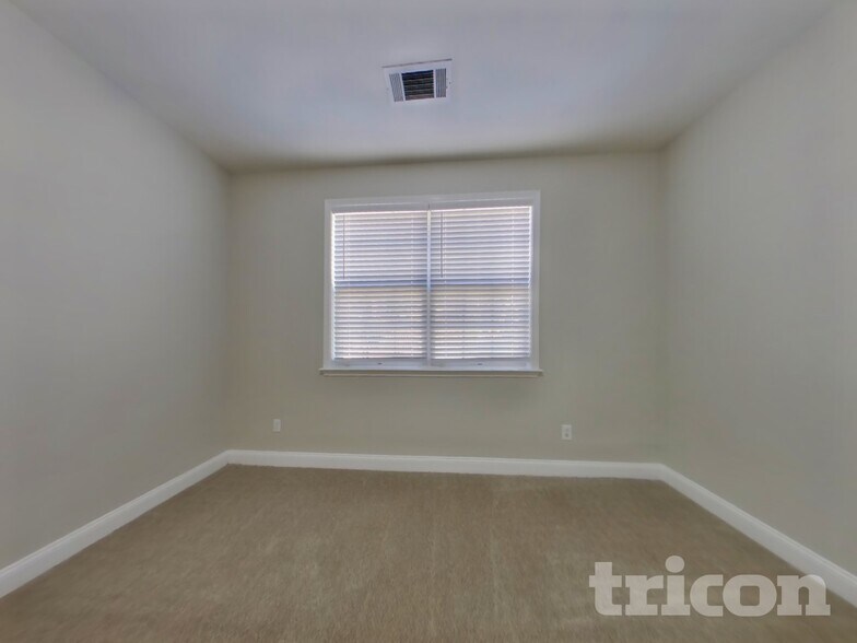 Building Photo - 241 Branch Valley Dr