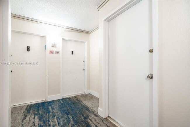 Building Photo - 18081 Biscayne Blvd