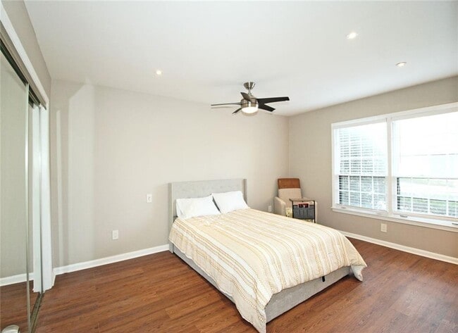 Building Photo - 38 La Rue Pl NW