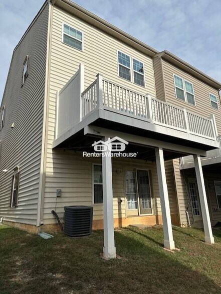 Building Photo - 7412 Wild Honey Way