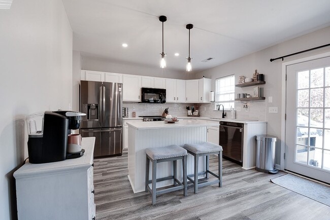 Building Photo - 4 BR/Loft near Simpsonville!  Lawn Maintenance included! Amenities & Close to Shopping & Restaurants