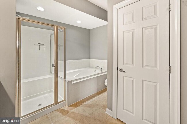 Building Photo - 3565 Holborn Pl