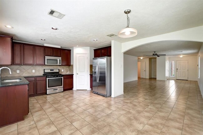 Building Photo - 11842 Red Hummingbird Dr