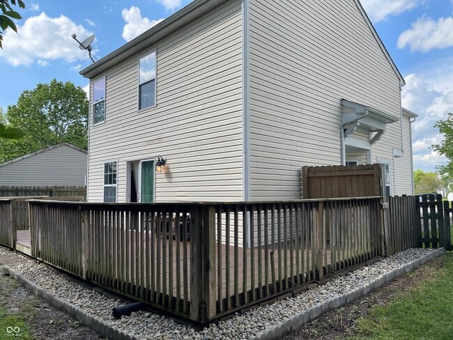 Building Photo - 1318 Crescent Dr