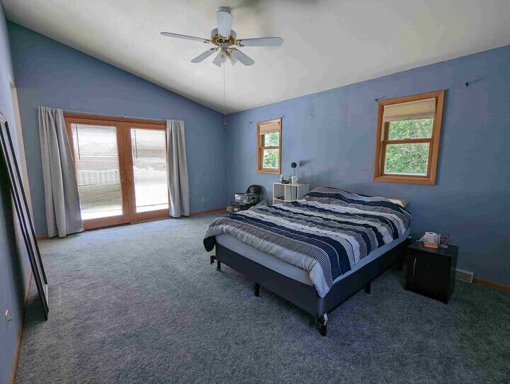 Building Photo - 3841 Ridgeway Ave