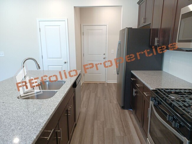 Building Photo - 7131 Stratified Ct