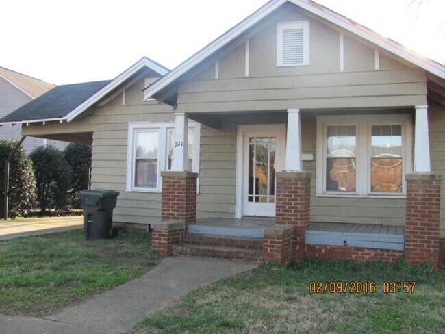 Building Photo - 241 Ebenezer Ave.