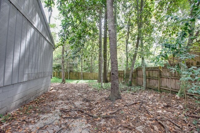 Building Photo - 2135 Victory Garden Ln