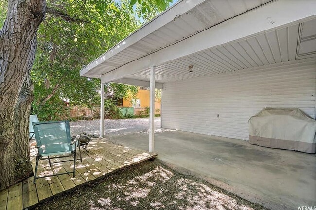 Building Photo - 1870 E 3900 S