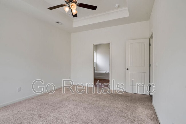 Building Photo - 2020 Lonesome Hen Ln