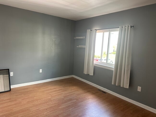 Building Photo - 372 Monticello Dr
