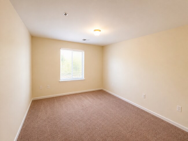 Building Photo - 89 Highland Ave