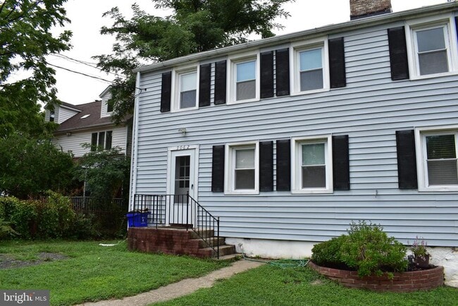 Building Photo - 9062 Washington St