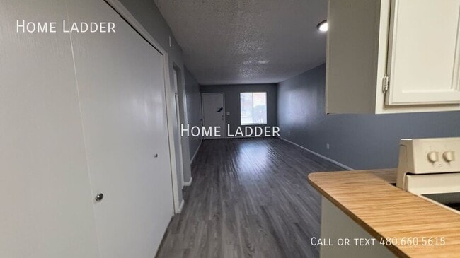 Building Photo - 3139 E Cicero St