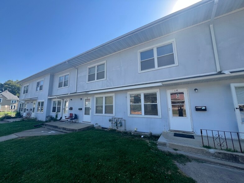 Building Photo - 124 Locust St