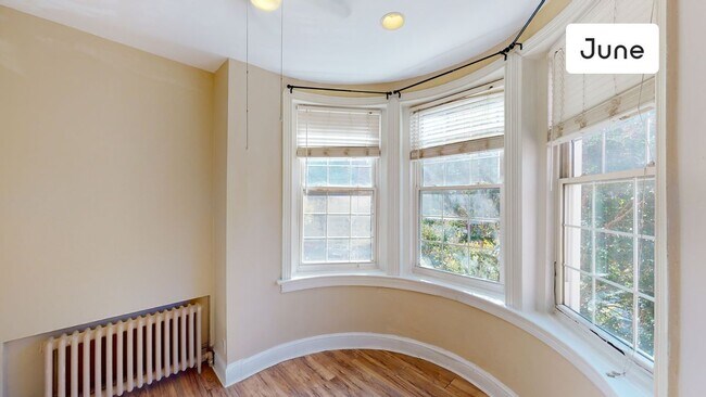 Building Photo - ROOM ONLY in 8-bed/3.5-bath Home