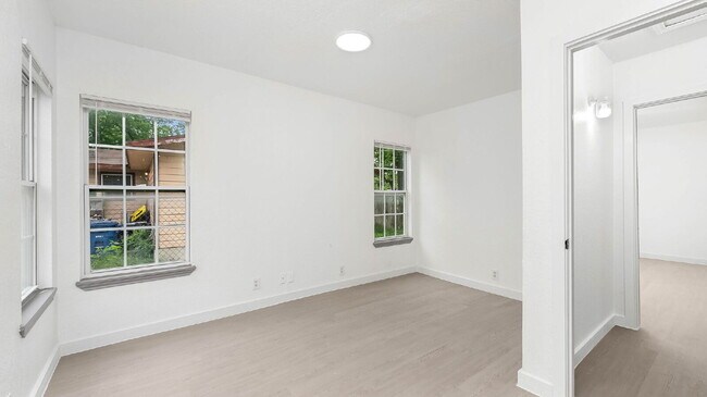 Building Photo - 1135 Ceralvo St
