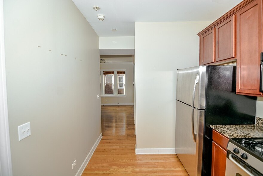 Building Photo - 3212 N Clifton Ave