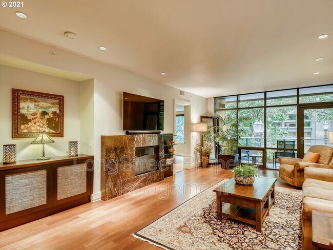 Building Photo - 311 NW 12th Ave